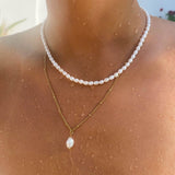 Baroque – White Pearl Pendant Satellite Chain Necklace