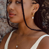 Baroque – White Pearl Pendant Satellite Chain Necklace