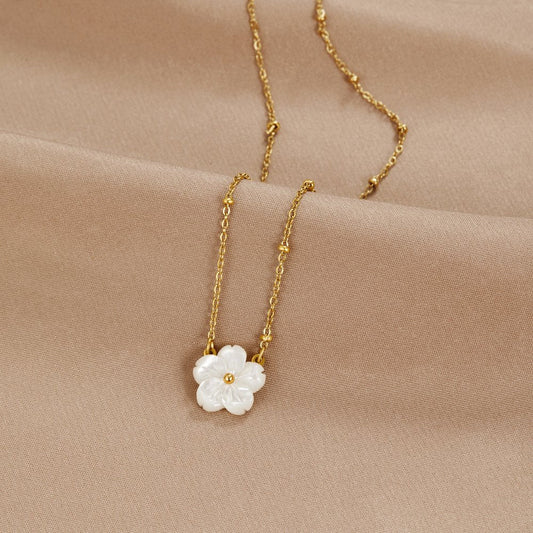 Blossom Carved White Flower Pendant Necklace