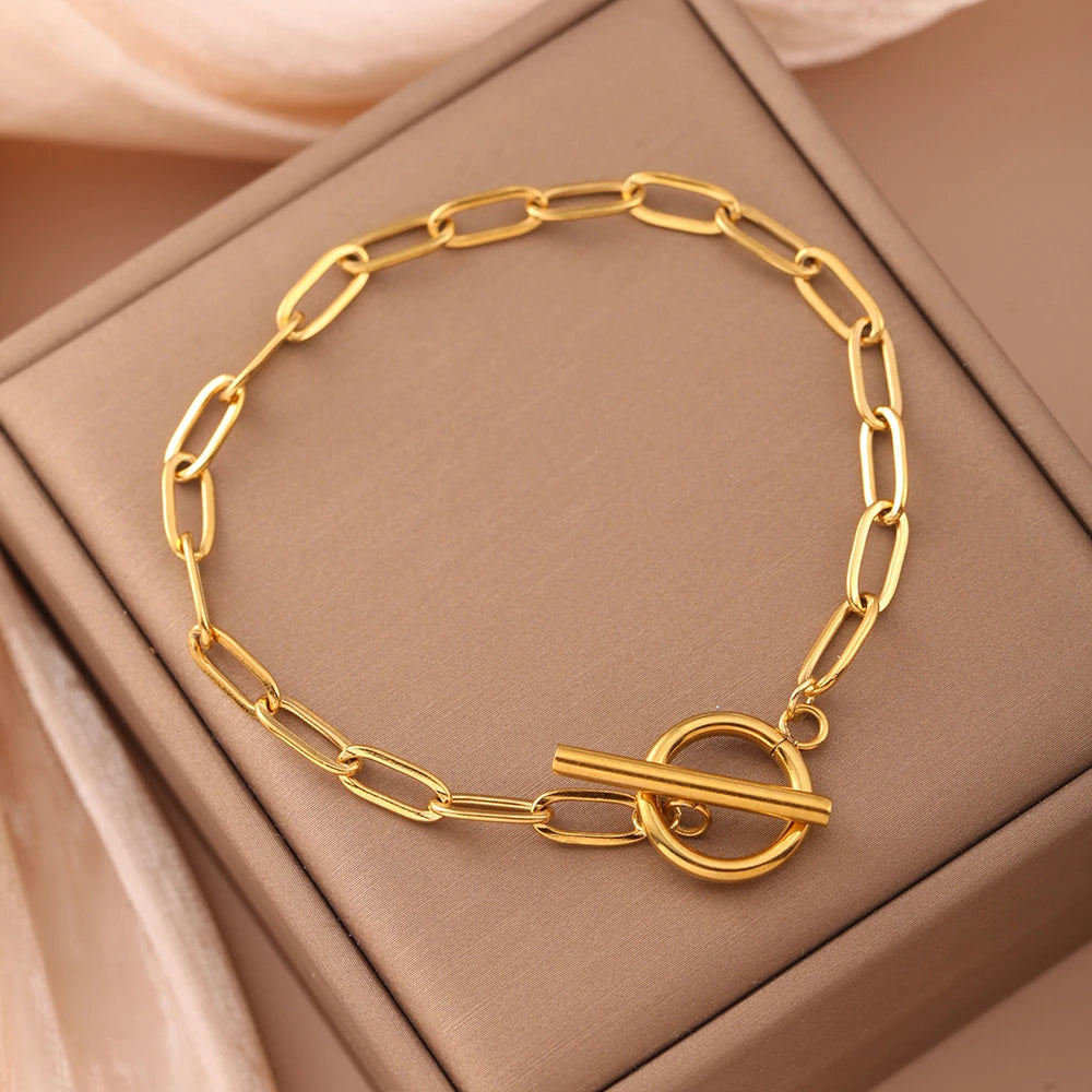 Paperclip Toggle Chain Bracelet